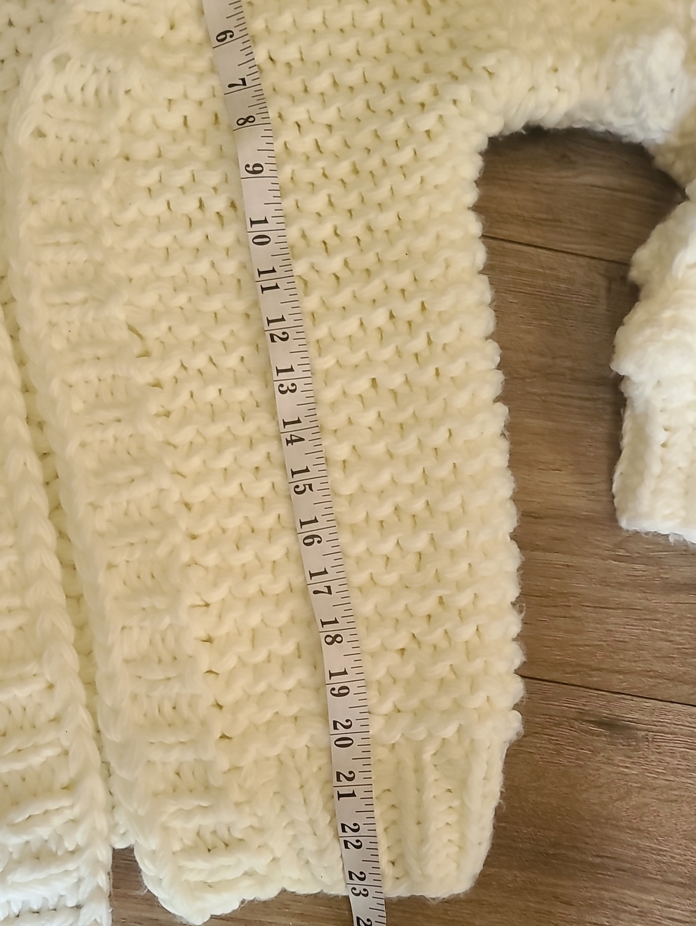 Chicwish Cuteness on Sleeves Chunky Cardigan in White Bubble Knit Euc - Picture 9 of 11